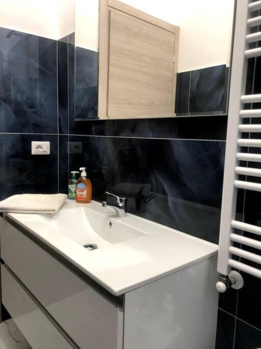 شقة تورينو  في Casa Martina Pronta Per Te, Con Due Stanze Da Letto! المظهر الخارجي الصورة